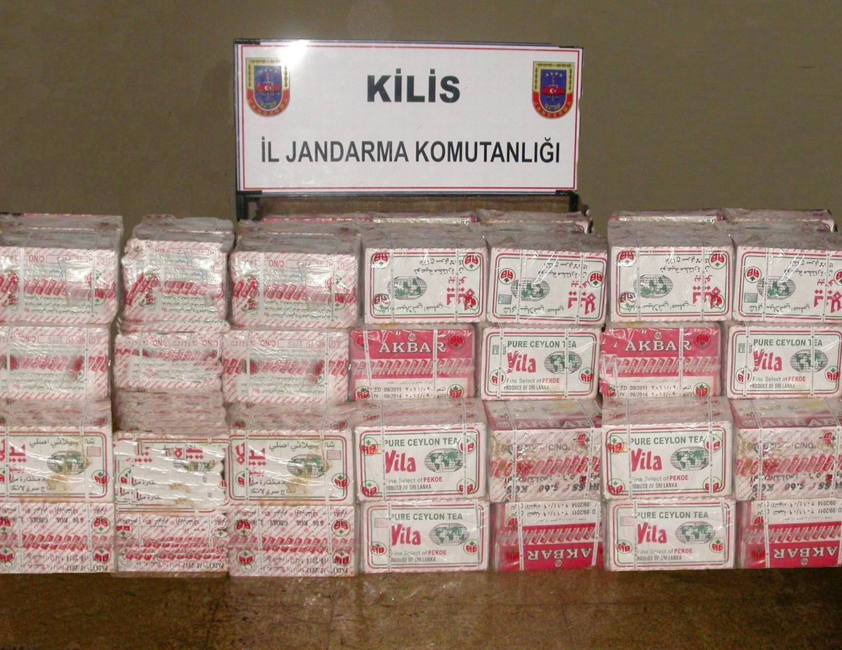 Kilis\'te Kaçak Çay ve Sigara Operasyonu