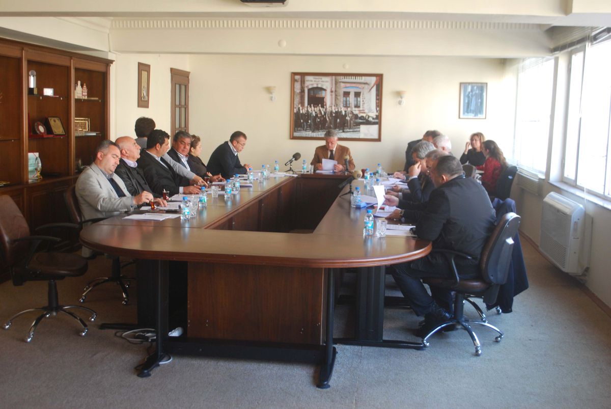 Marmaris Belediye Meclisinde 'ukala' Gerginliği