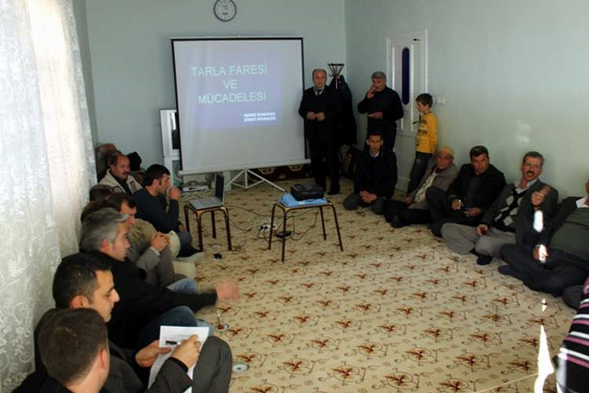 Nusaybin\'de \'tarla Faresiyle Mücadele\' Semineri