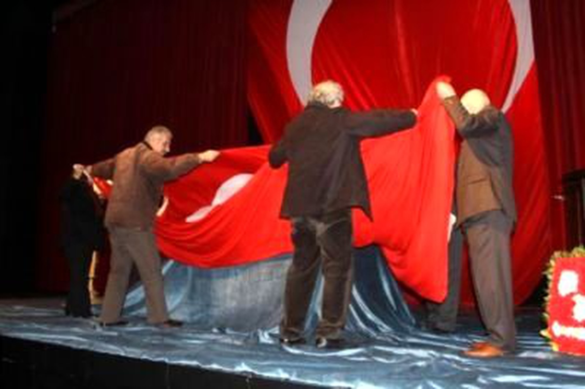 Sinema Sanatçısı Tuncer Sevi Son Yolculuğuna Uğurlandı