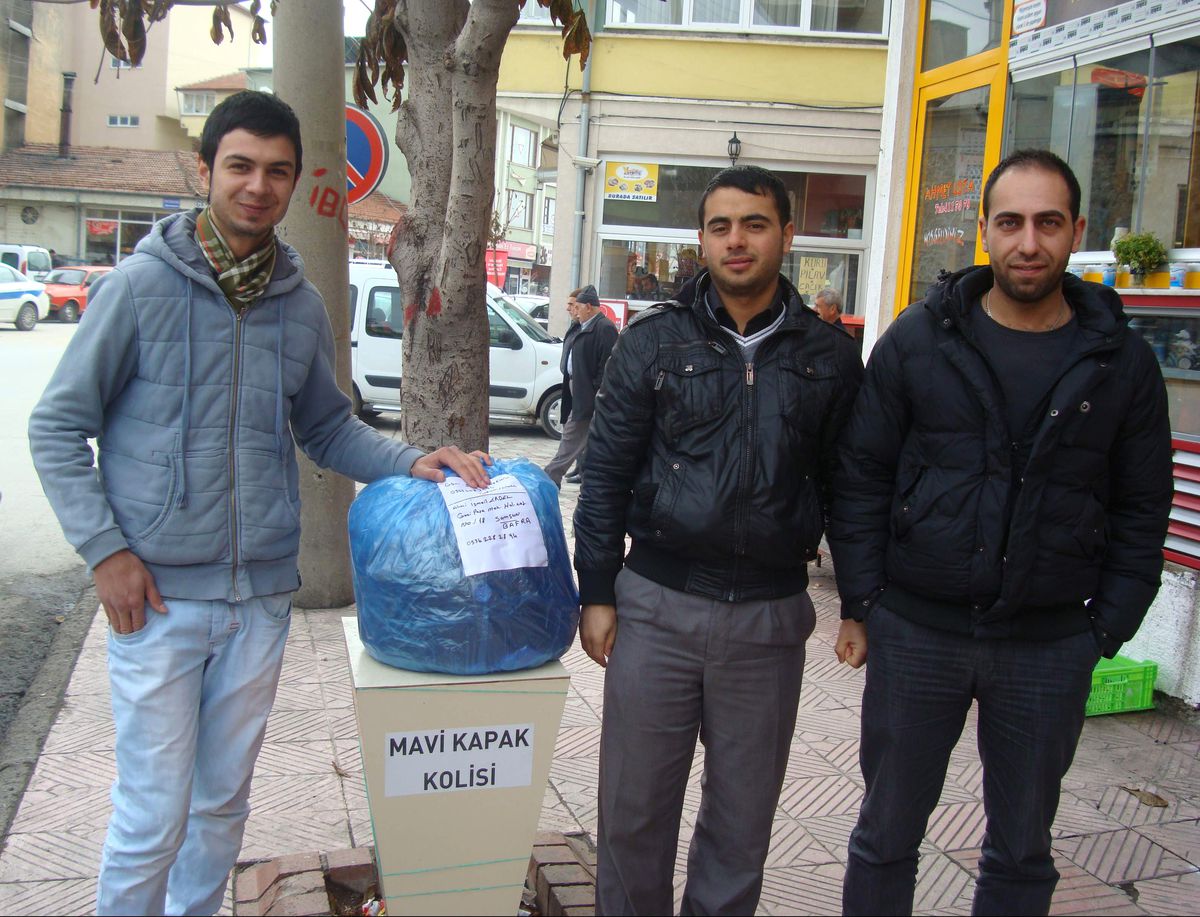 Topladıkları Mavi Kapakla Umut Oldular
