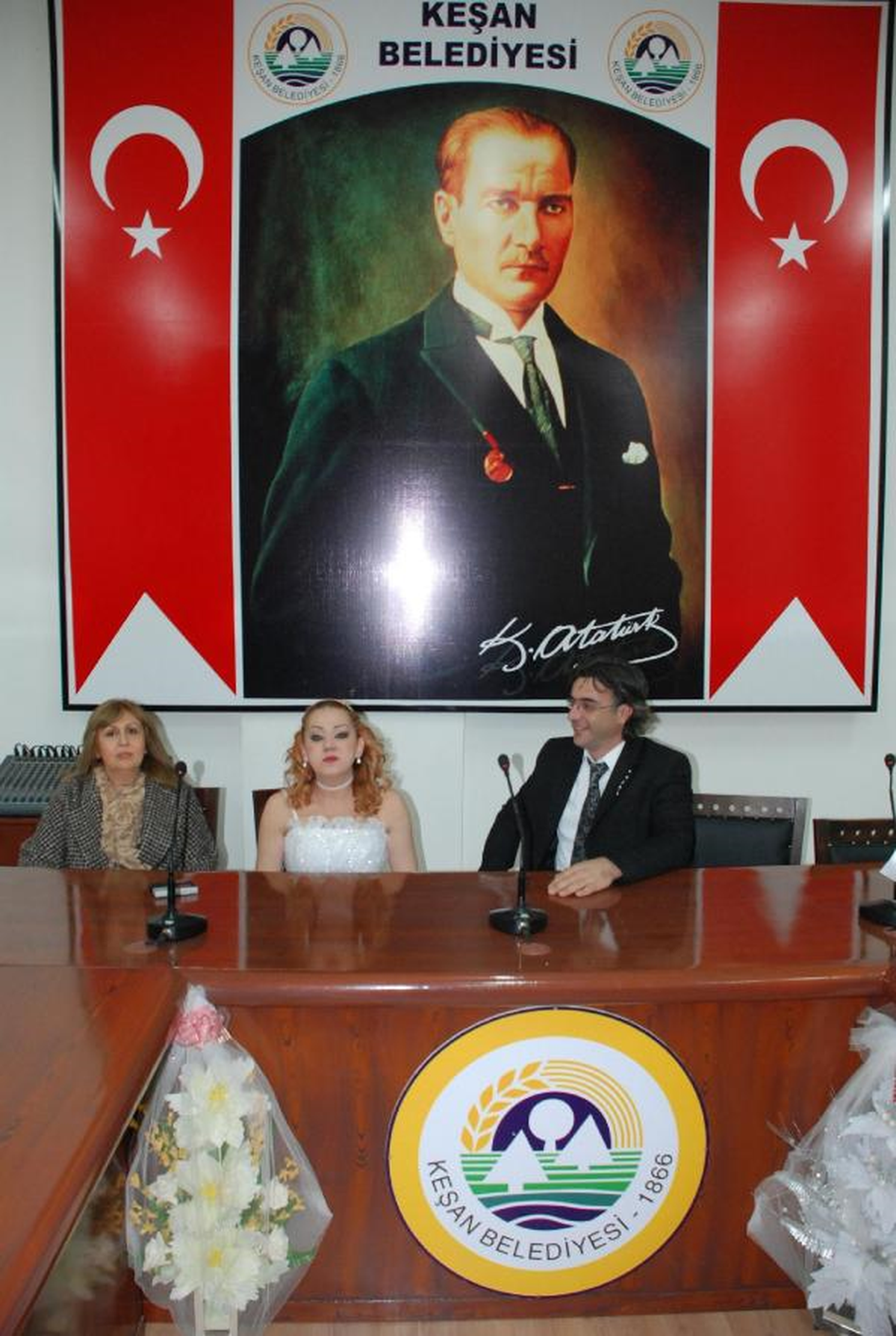 Türk Tır Şoförü, Yunanlı Polis Sevgilisiyle Evlendi