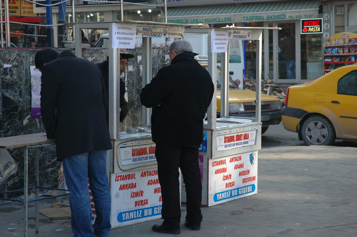 Türkiye Milyonerin Erzurum İse Amortinin Peşinde