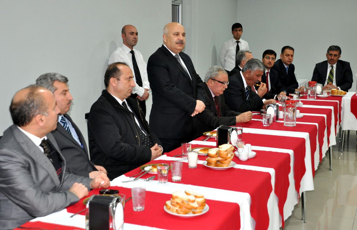 Üniversite-Sanayi İşbirliği Değerlendirme Toplantısı Yapıldı