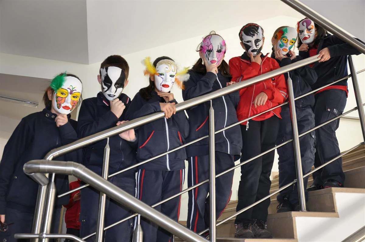 Venedik Maskları Sınav Koleji\'nden