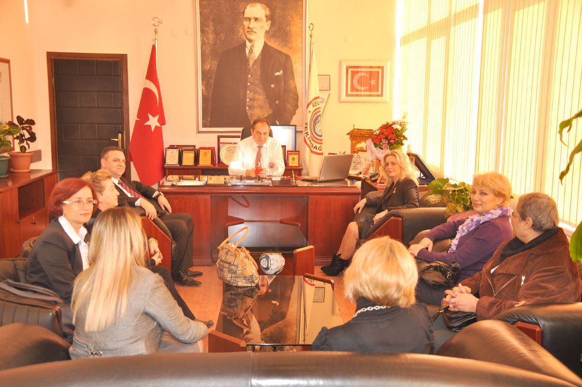 100.Yıl Muhtarından Dalgıç\'a Teşekkür Ziyareti