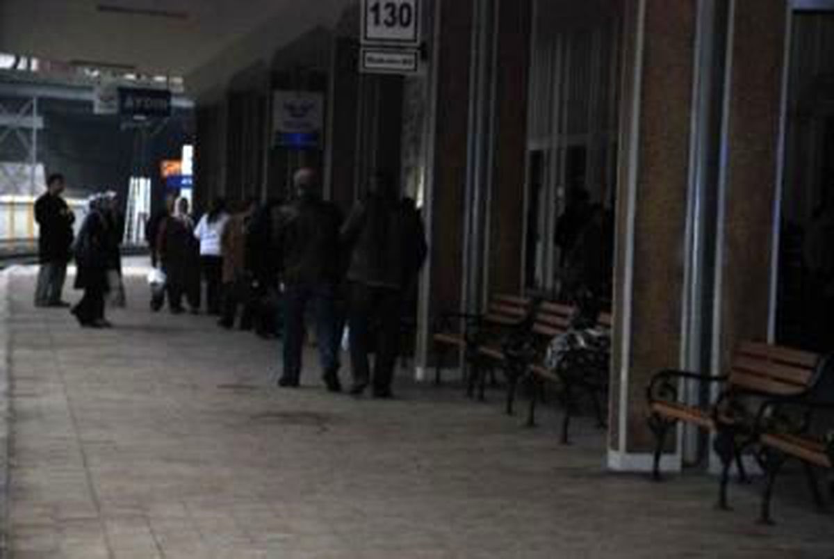 Çantasını Unuttu, Polis Alarma Geçti