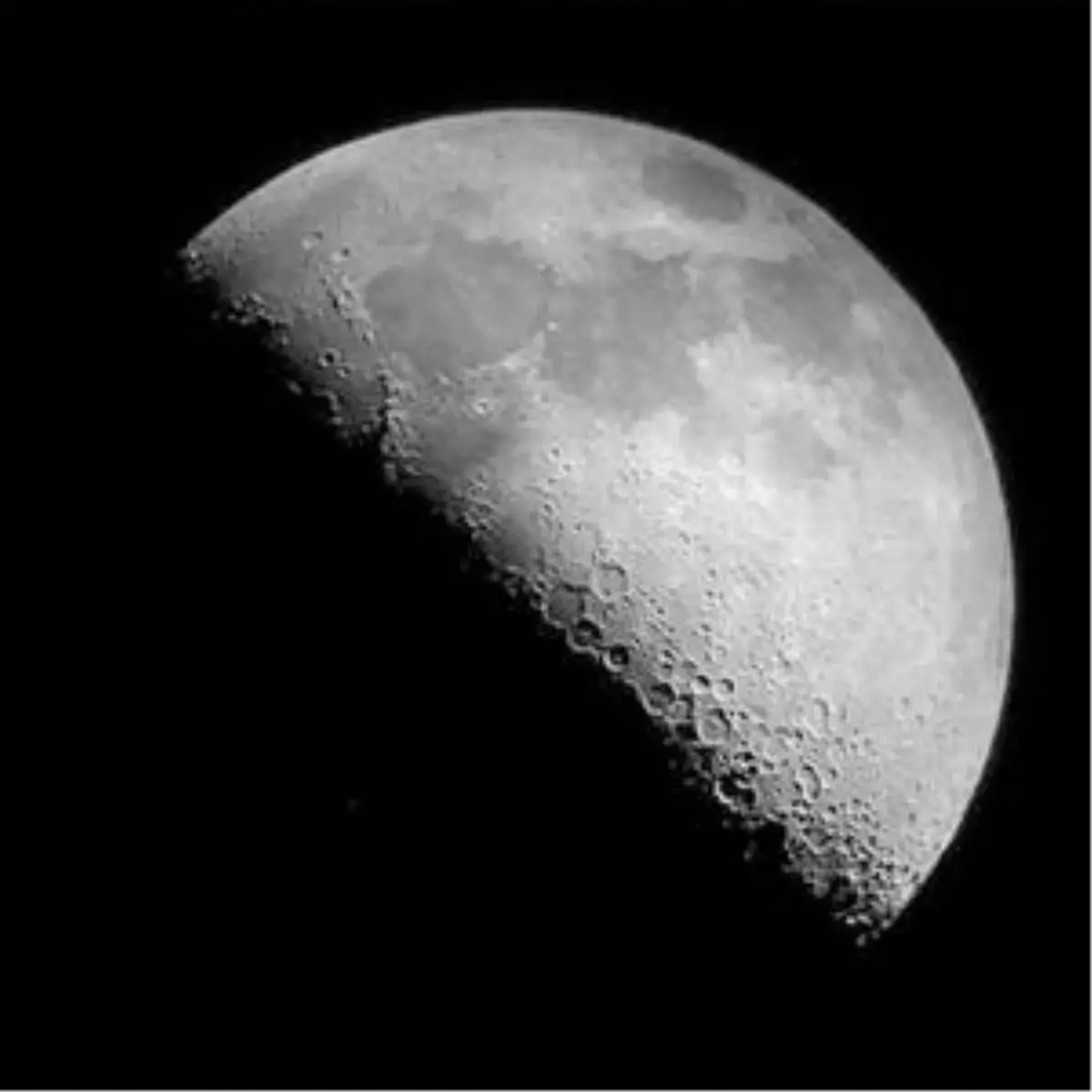 Çin,ay\'a Ayak Basmanın Peşinde