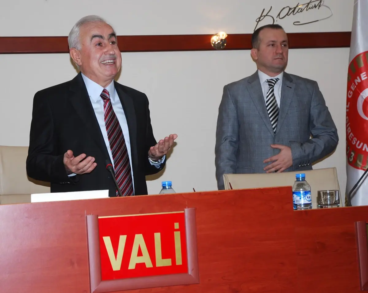 Giresun Valisi Dursun Ali Şahin Kendisine 10 Üzerinden 6 Verdi