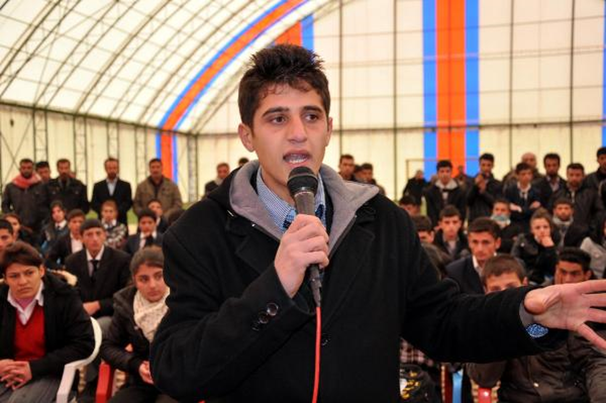 Gülyazı Lisesi Öğrencileri, Ölen Arkadaşları İçin Taziye Çadırında