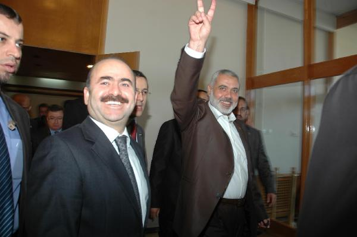 Haniye Zafer İşareti Yaparak Gitti