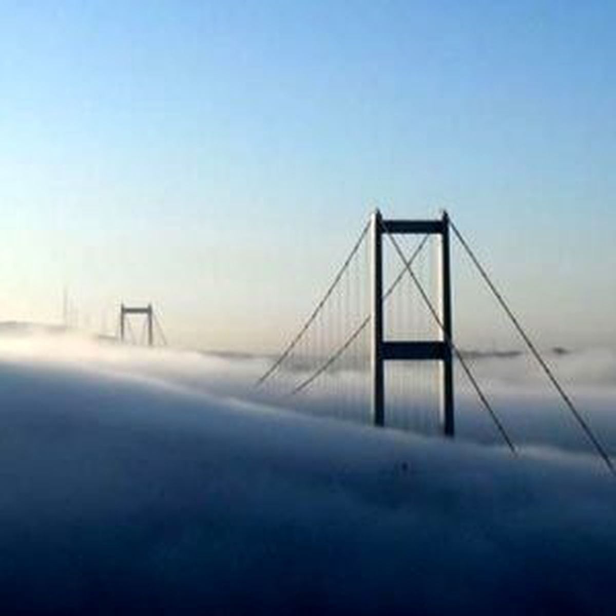 İstanbul\'da Sis Gemi Trafiğini Engelledi