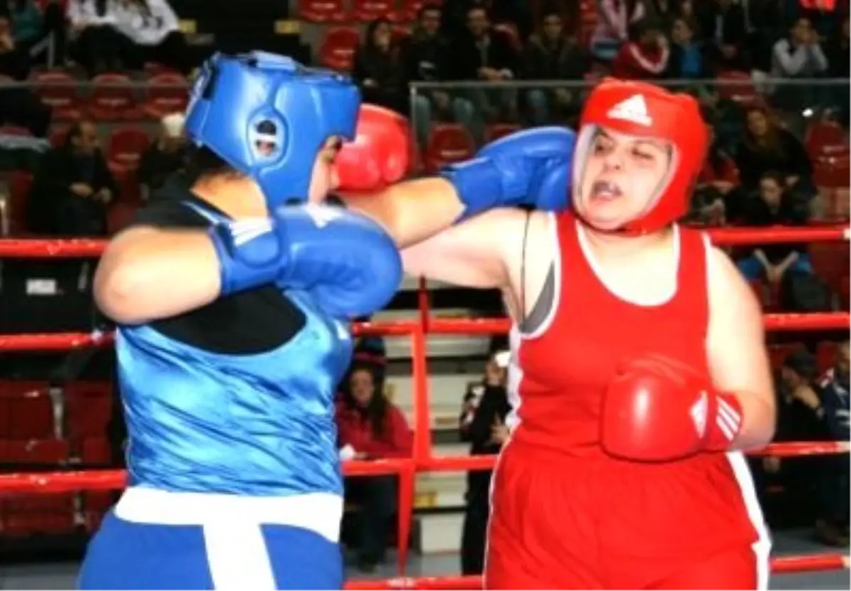 Kadınlar Türkiye Boks Şampiyonası Kayseri\'de Başladı