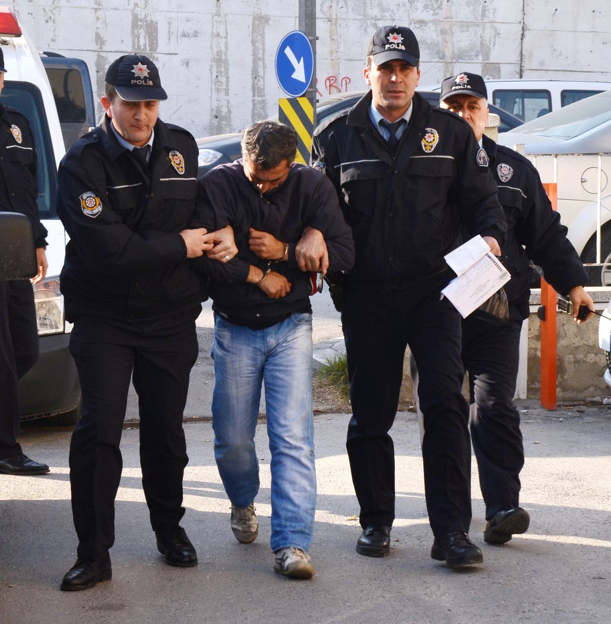 Kahraman Polisler Suçlulara Göz Açtırmıyor