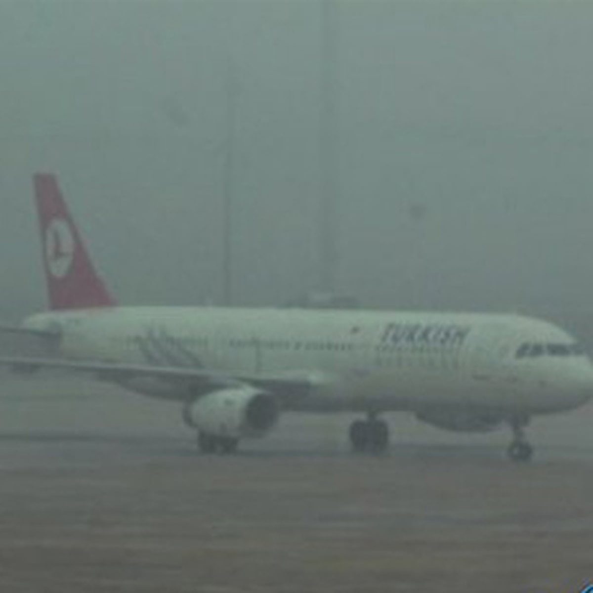 Konya\'da Yoğun Sis Nedeniyle Uçuşlar İptal Edildi