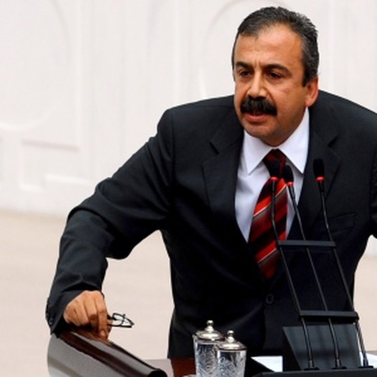 Meclis\'te AKP ve BDP Gerginliği
