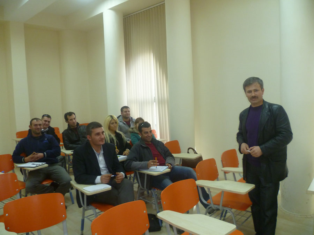 Neü'de Pedagojik Eğitim Becerileri Yeterliliği Kursu Tamamlandı
