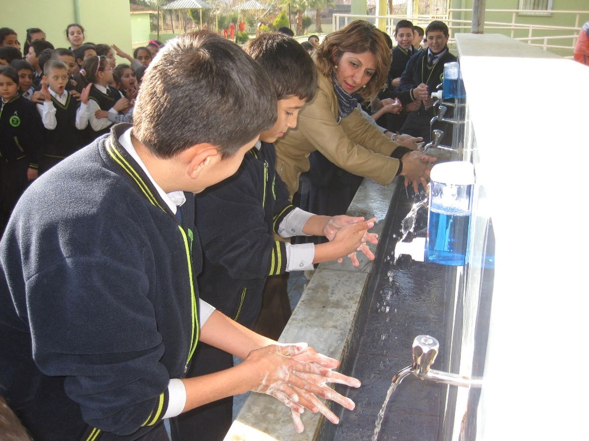 Ödemiş Belediyesi\'nden İlköğretim Okullarına Temizlik Bilinci