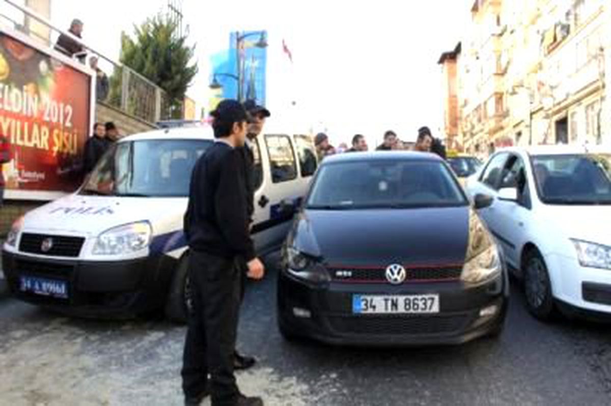 Pantolon Kemerleri ile Turnike Yaptılar