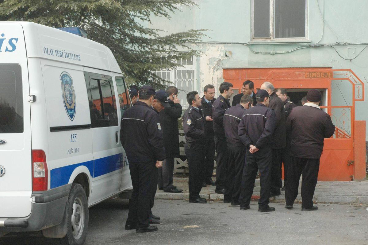 Polis Memuru İntihar Girişiminde Bulundu