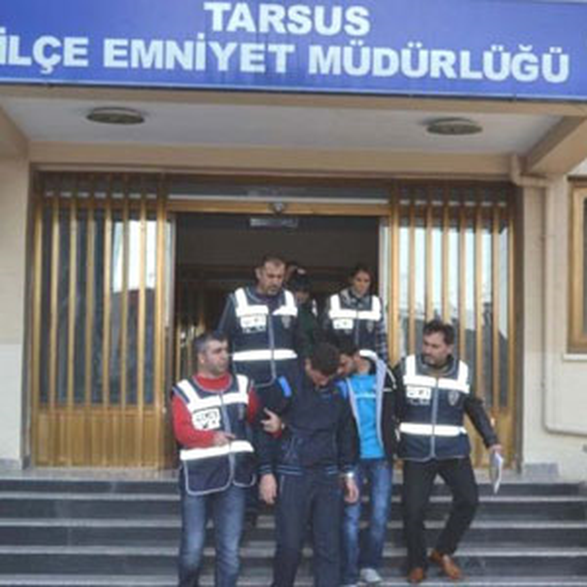 Tarsus\'ta Hırsızlık Şebekesi Çökertildi
