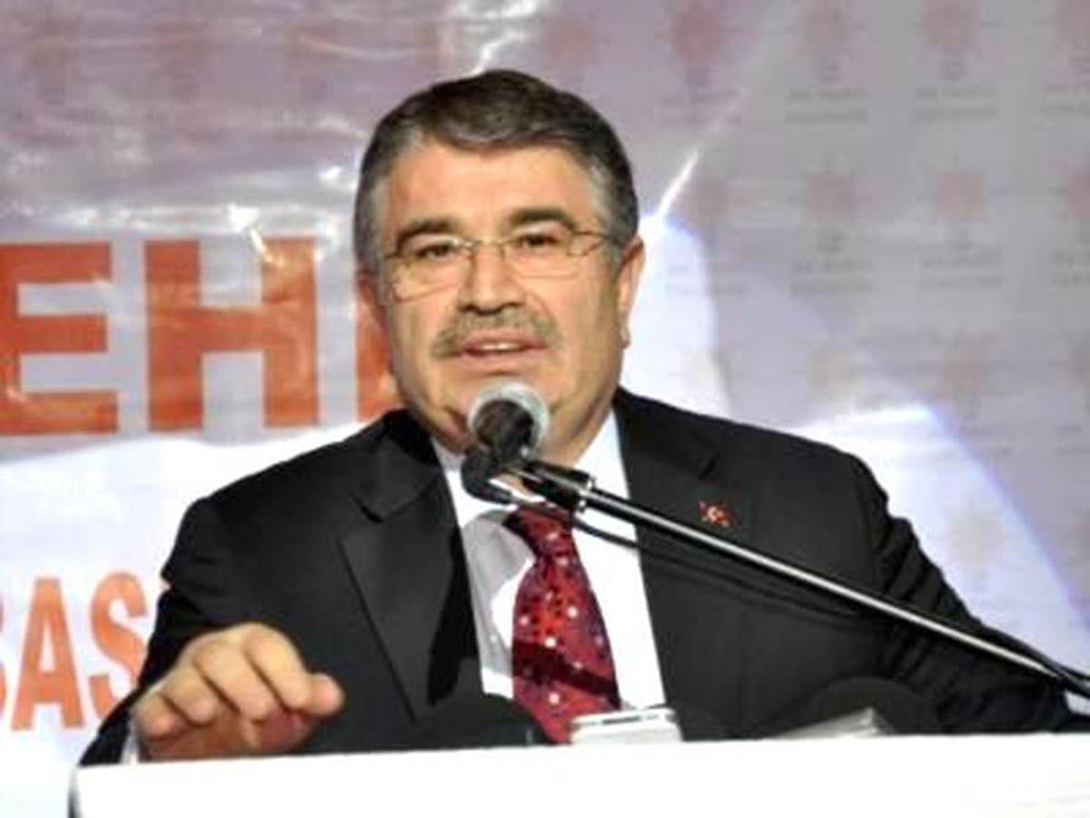 Meclis\'te \'İğrenç\' Atışması