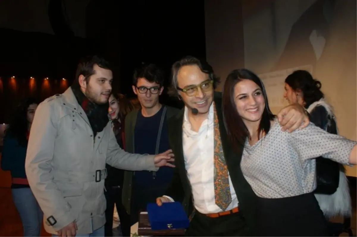 Uludağ Üniversitesi\'nde "Moda ve Hayat" Konuşuldu