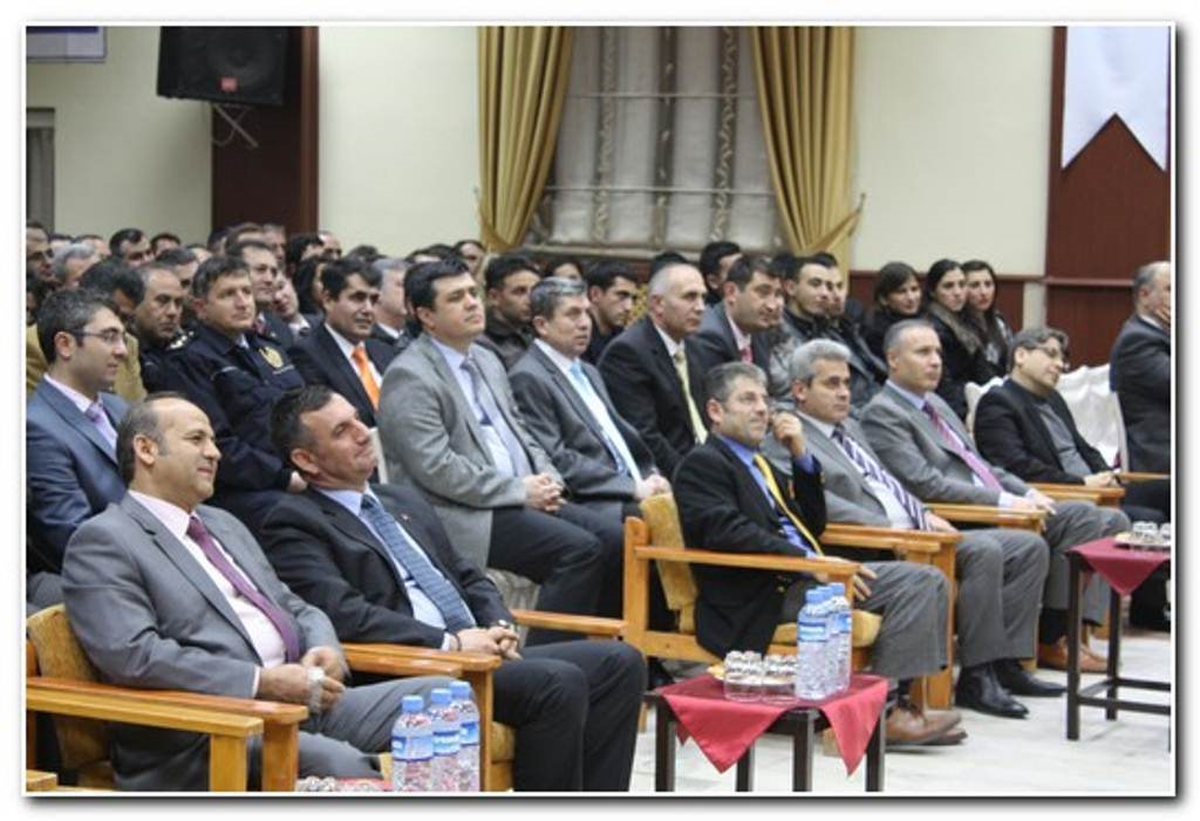 Validen Polis ve Jandarmaya \'geleceğin Planlanması\' Konferansı