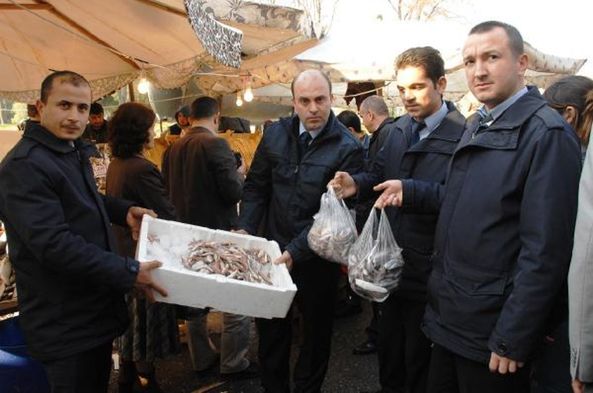 Bornova\'da Küçük Balık Operasyonu