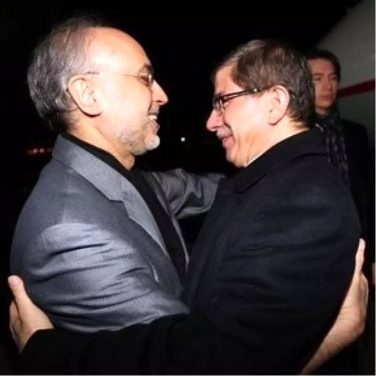 Davutoğlu, İranlı Mevkidaşı ile Basın Toplantısı Düzenledi (2)