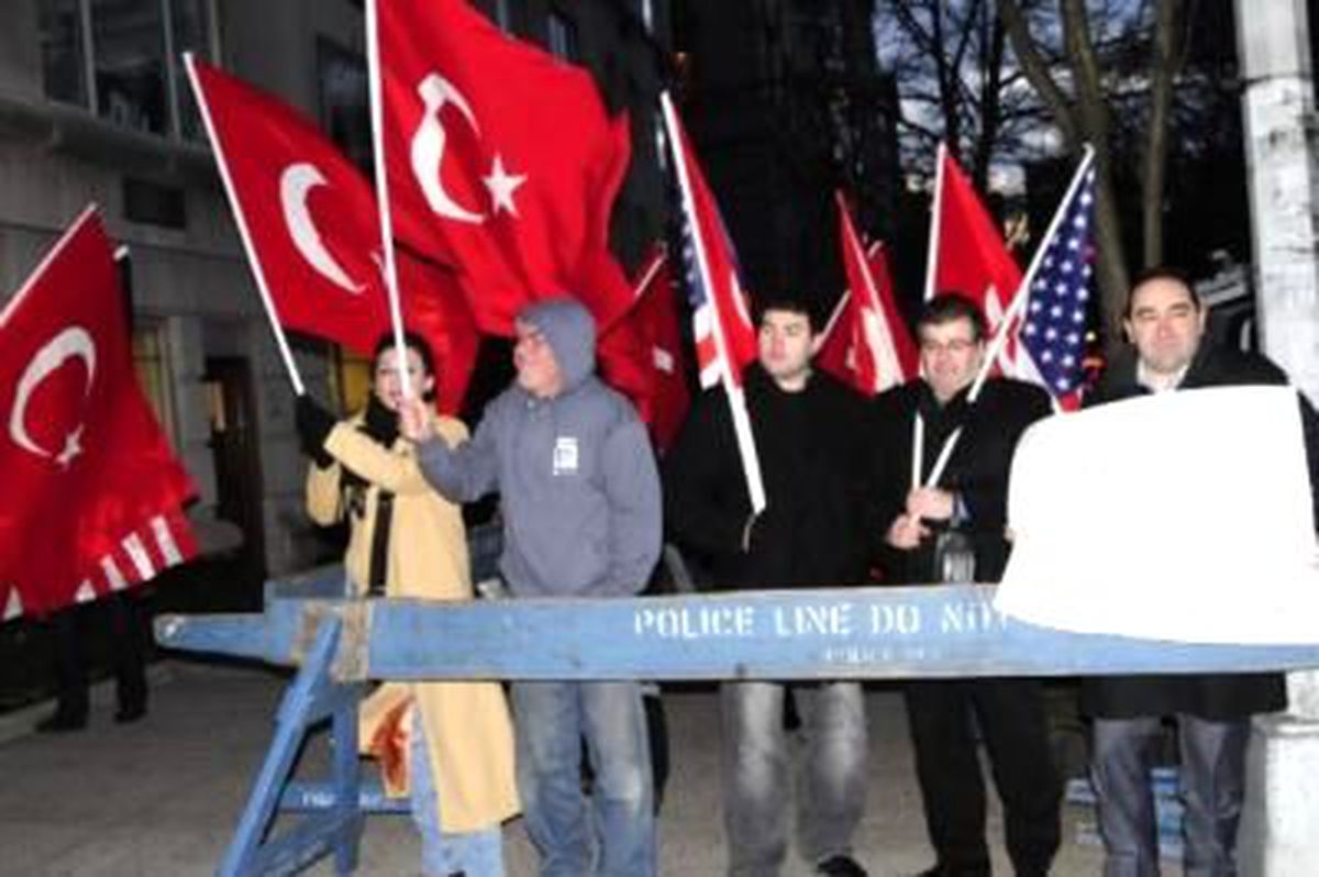 Fransa, New York'ta Protesto Edildi