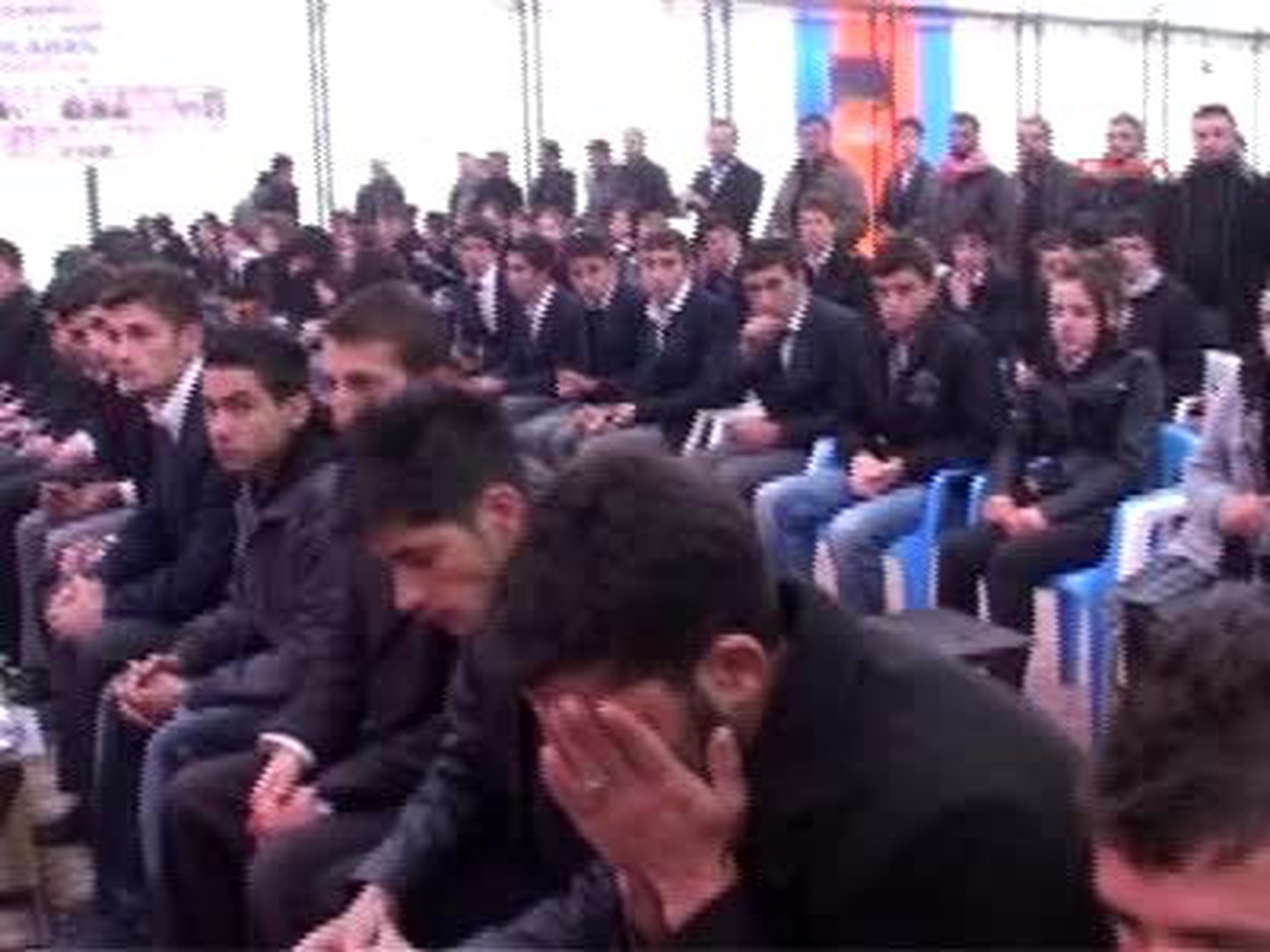 Gülyazı Lisesi Öğrencileri Ölen Arkadaşlarının Taziyelerine Gitti