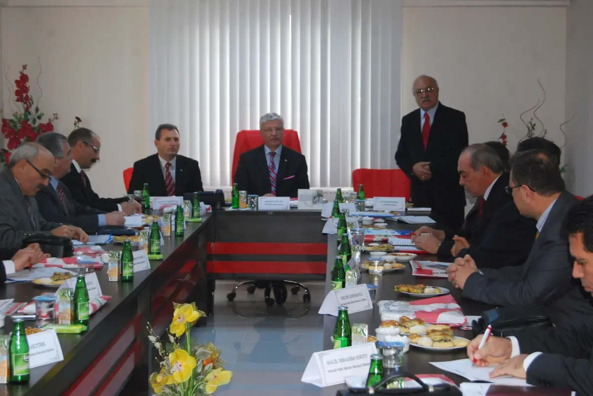 Halk Eğitim Müdürleri Kula\'da Toplandı