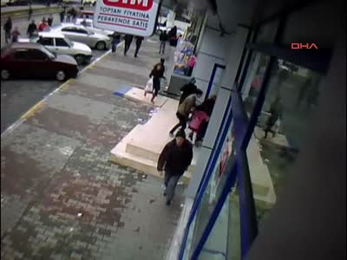 Kadın, Çocuk Demeden Böyle Saldırdılar