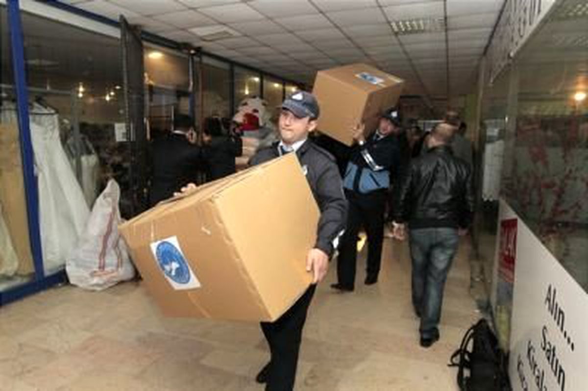 Siirt\'te Depremzedelerle Dayanışma Kampanyası Sürüyor