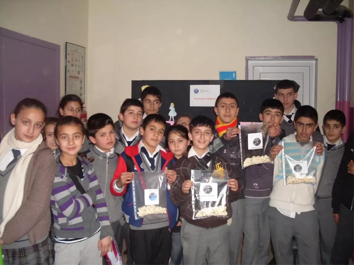 Türkiye Bilinçli Gençlik Projesi\'nde İzmirli Bilinçli Gençler