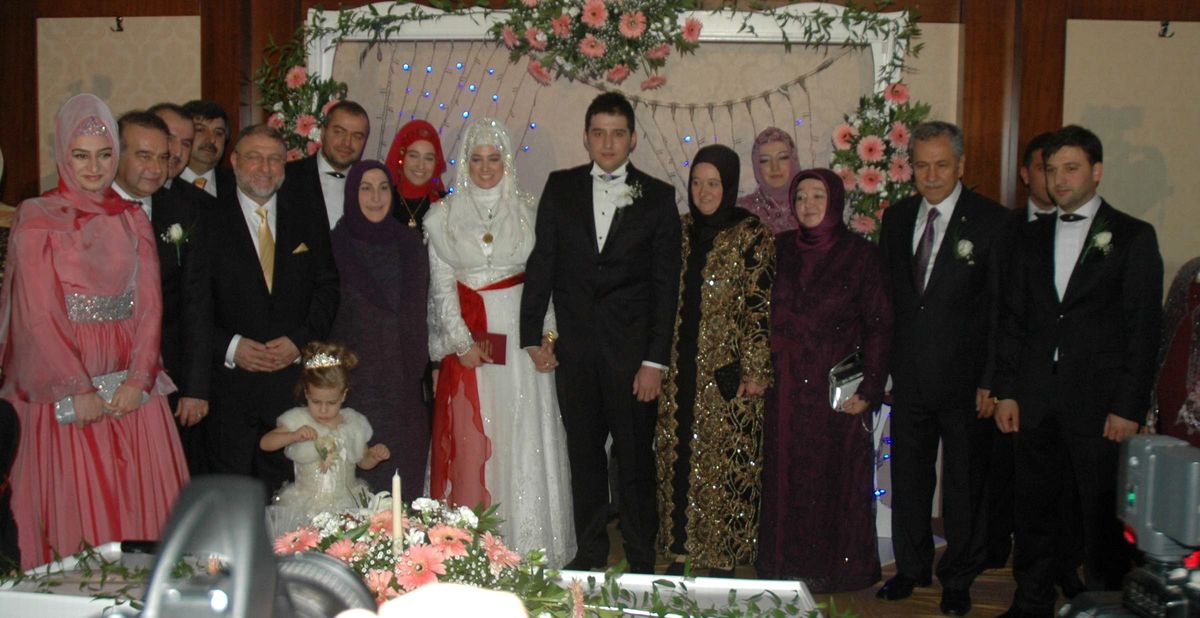 Arınç, Nikah Şahidi Oldu
