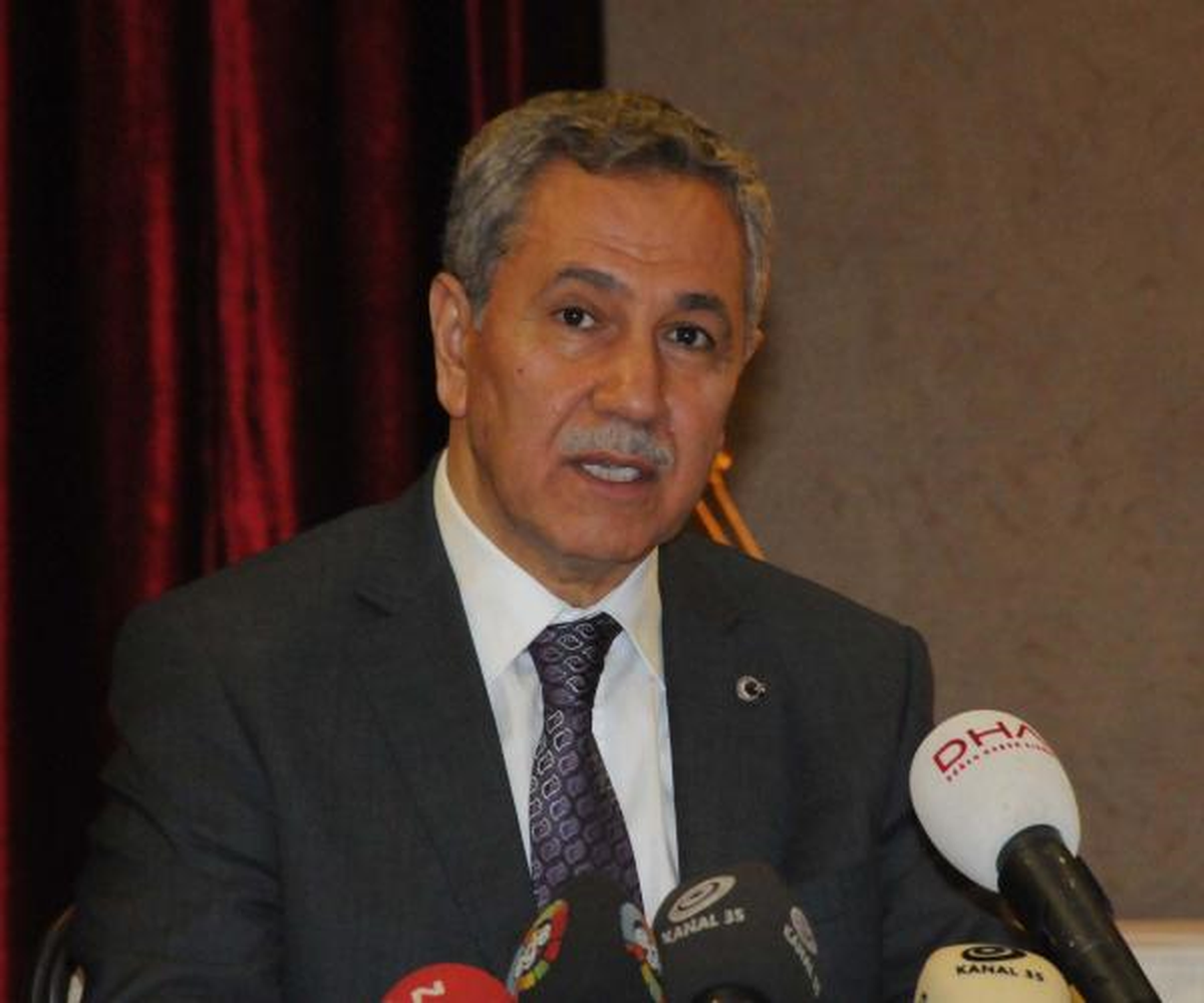 Arınç: Tutuklama Makamın İtibarına Gölge Düşürmez