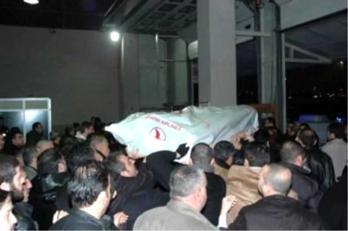 Azer Bülbül\'ün Cenazesi İstanbul\'da