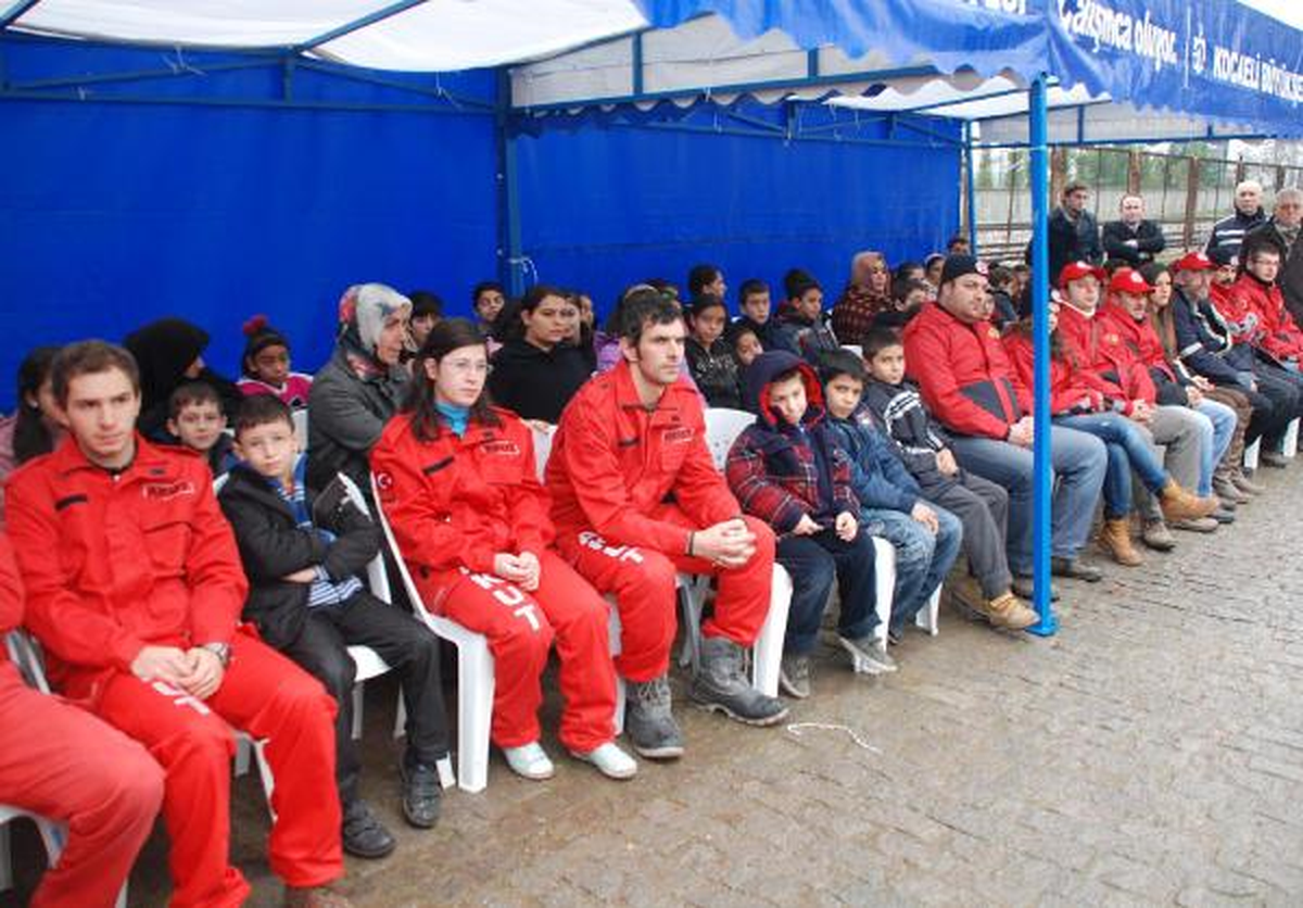 Bakan Ergün ve Protokol, Deprem Simülasyon Odasında Heyecanlandı
