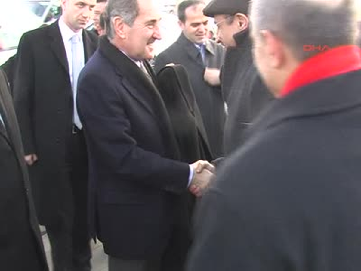 Bakan Günay Dünyanın En Büyük İslam Mezarlığı'nda