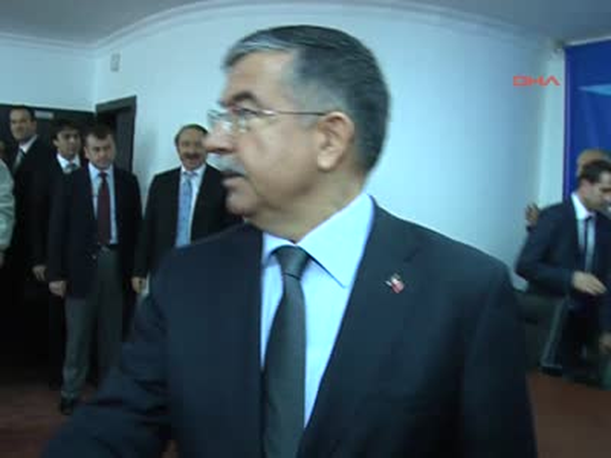 Bakan Yılmaz AK Parti\'yi Ziyaret Etti