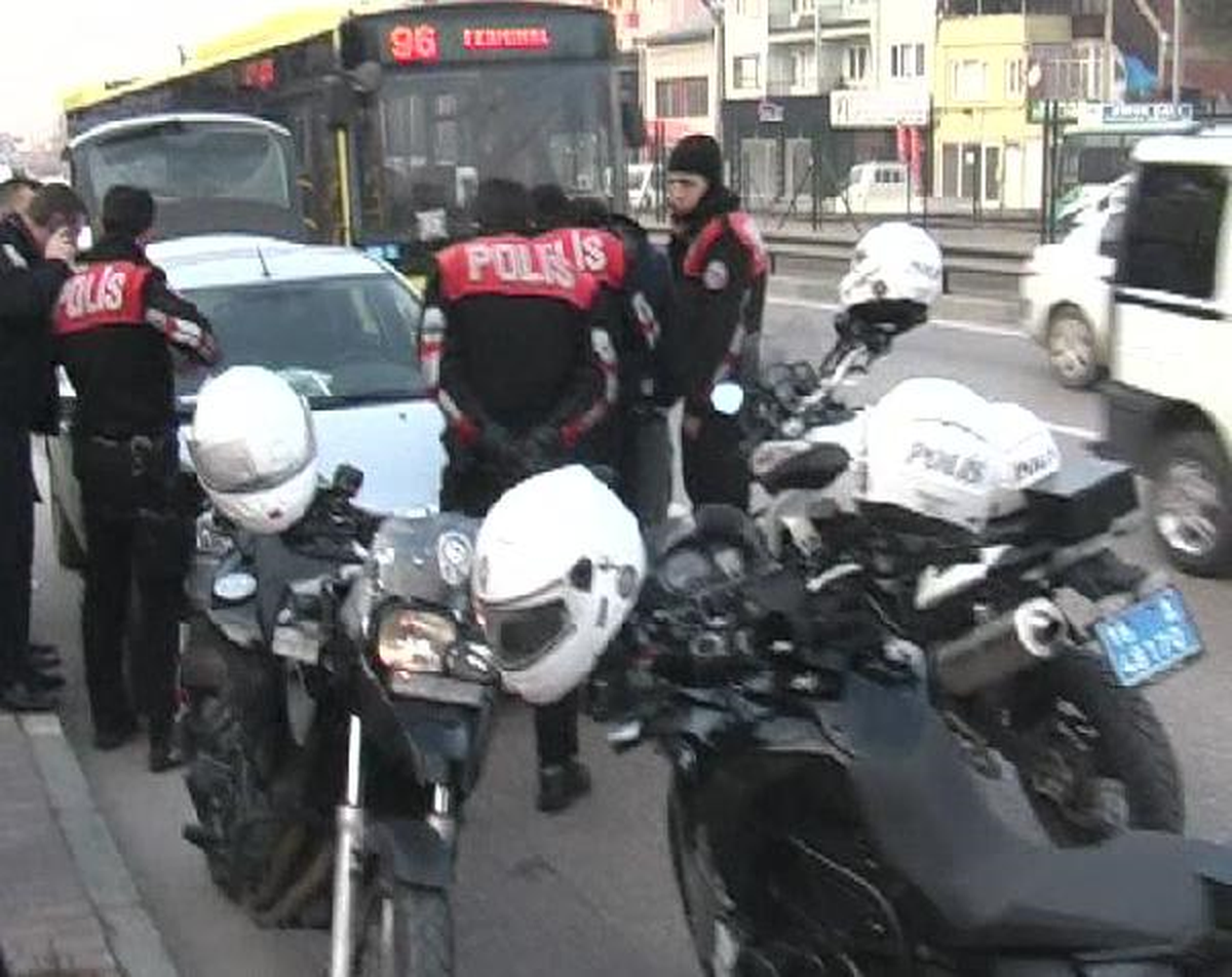 Hatay\'da Aranan Otomobil Bursa\'daki Mobese Kameralar Tarafından Tespit Edildi