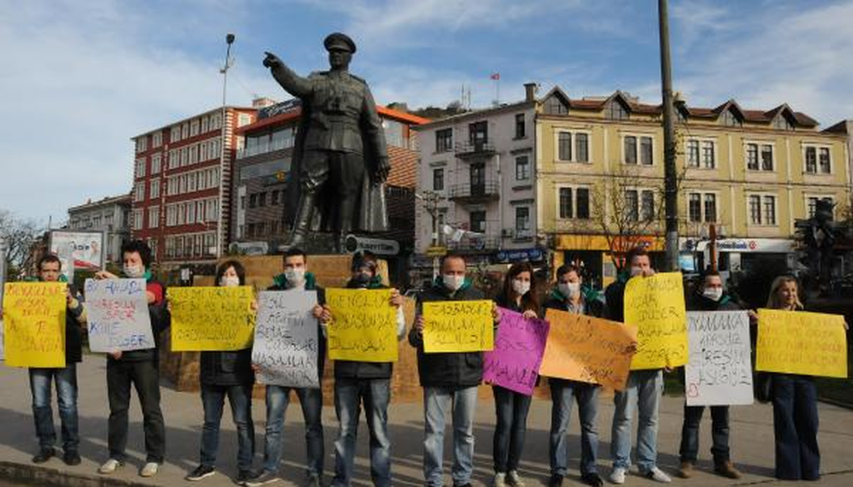 Hava Kirliliğine Maskeli Protesto
