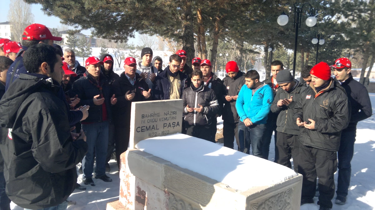Lübnanlı İzciler Erzurum\'da Cemal Paşa\'nın Mezarını Ziyaret Etti