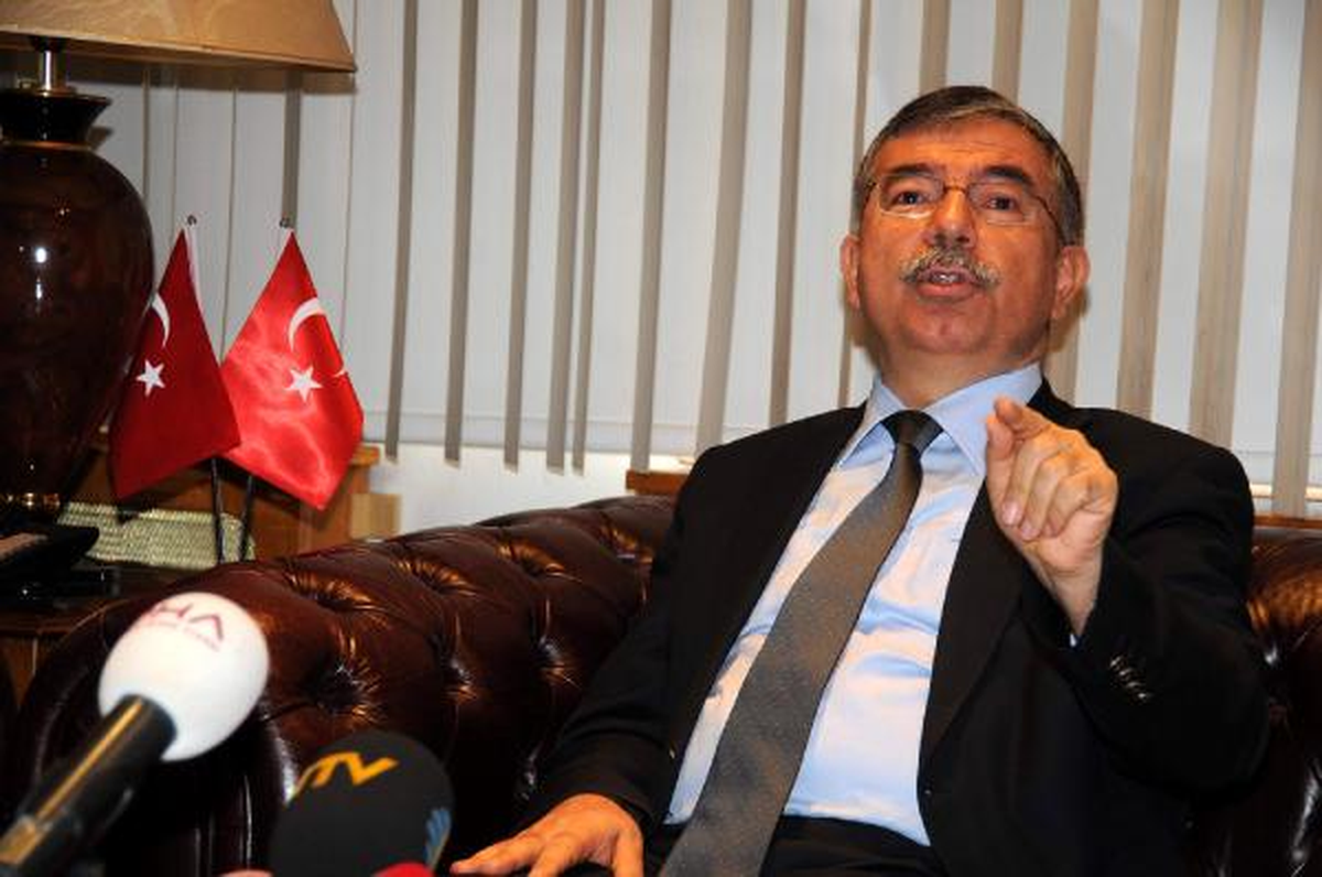 Milli Savunma Bakanı Yılmaz\'dan Başbuğ Yorumu
