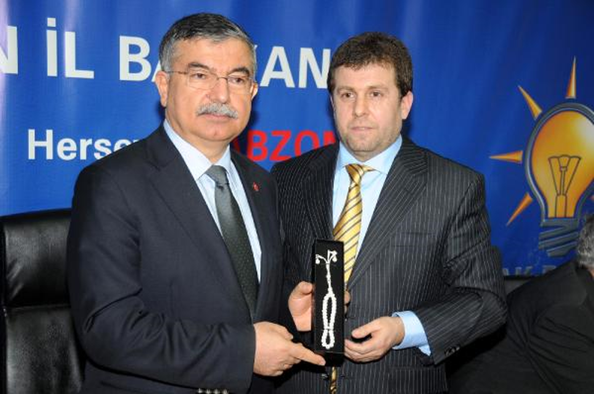 Milli Savunma Bakanı Yılmaz\'dan Başbuğ Yorumu: Mahkeme Sürecini Kısa Zamanda Neticelendirmek Türkiye\'nin Yararına (2)