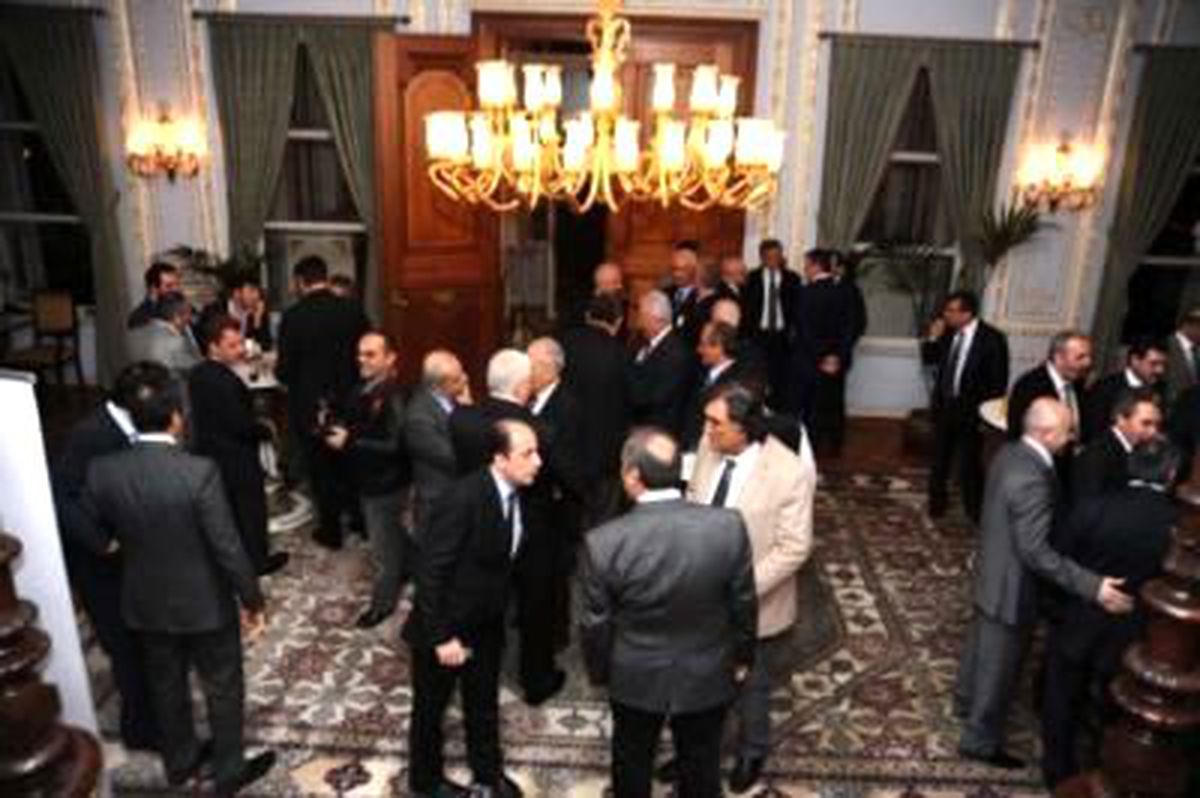 Yeniden / Gümüşhaneli İşadamları ve Milletvekilleri İstanbul'da Buluştu