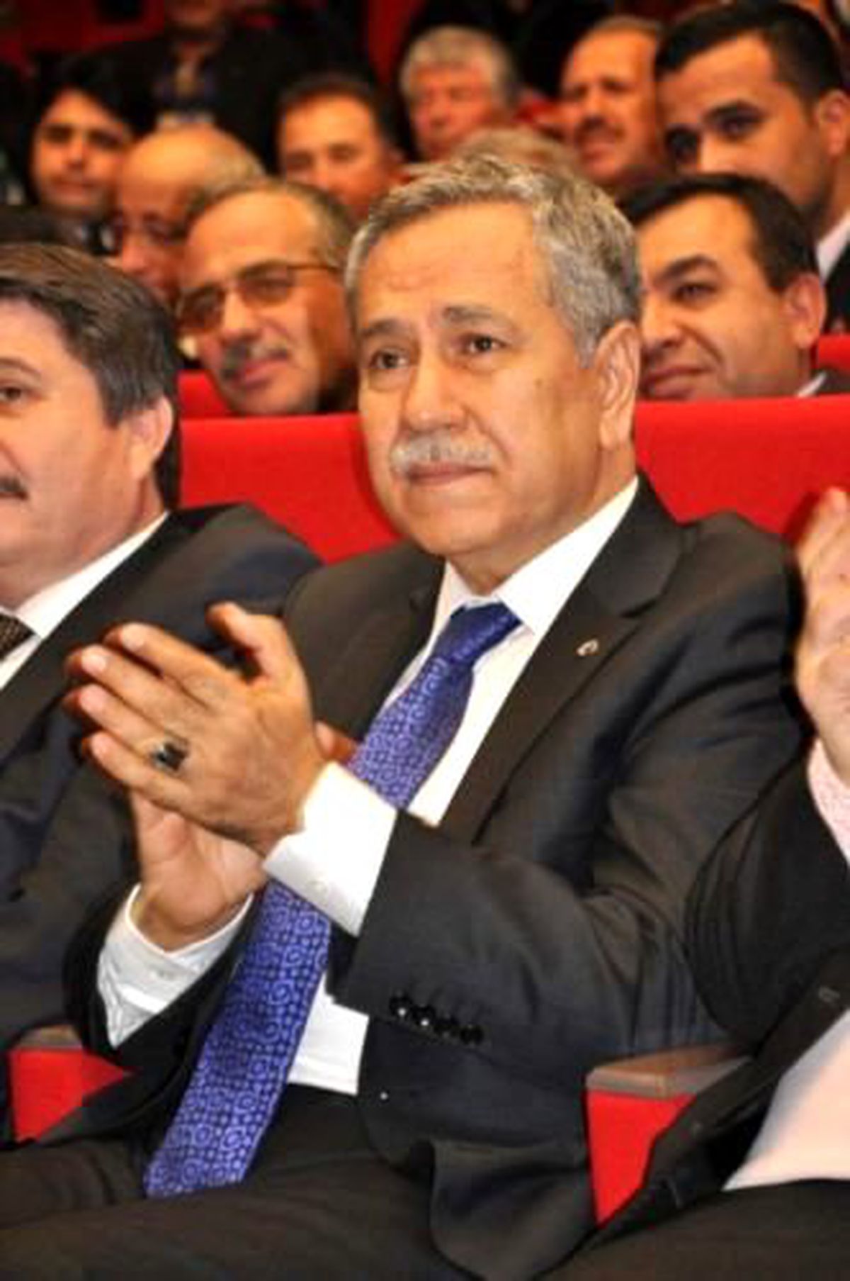 Arınç Eski Günleri Hatırladı