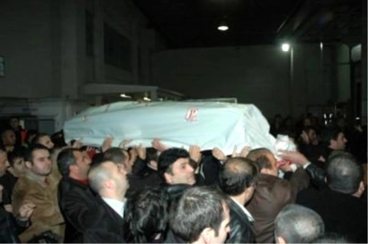 Azer Bülbül\'ün Cenazesi İstanbul\'da